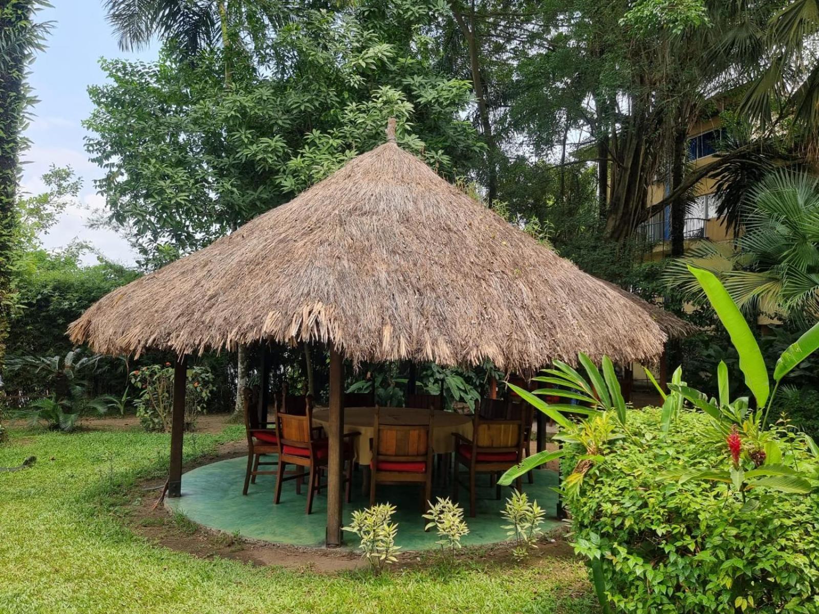 Foyer Du Marin - Deutsche Seemannsmission Douala Bagian luar foto