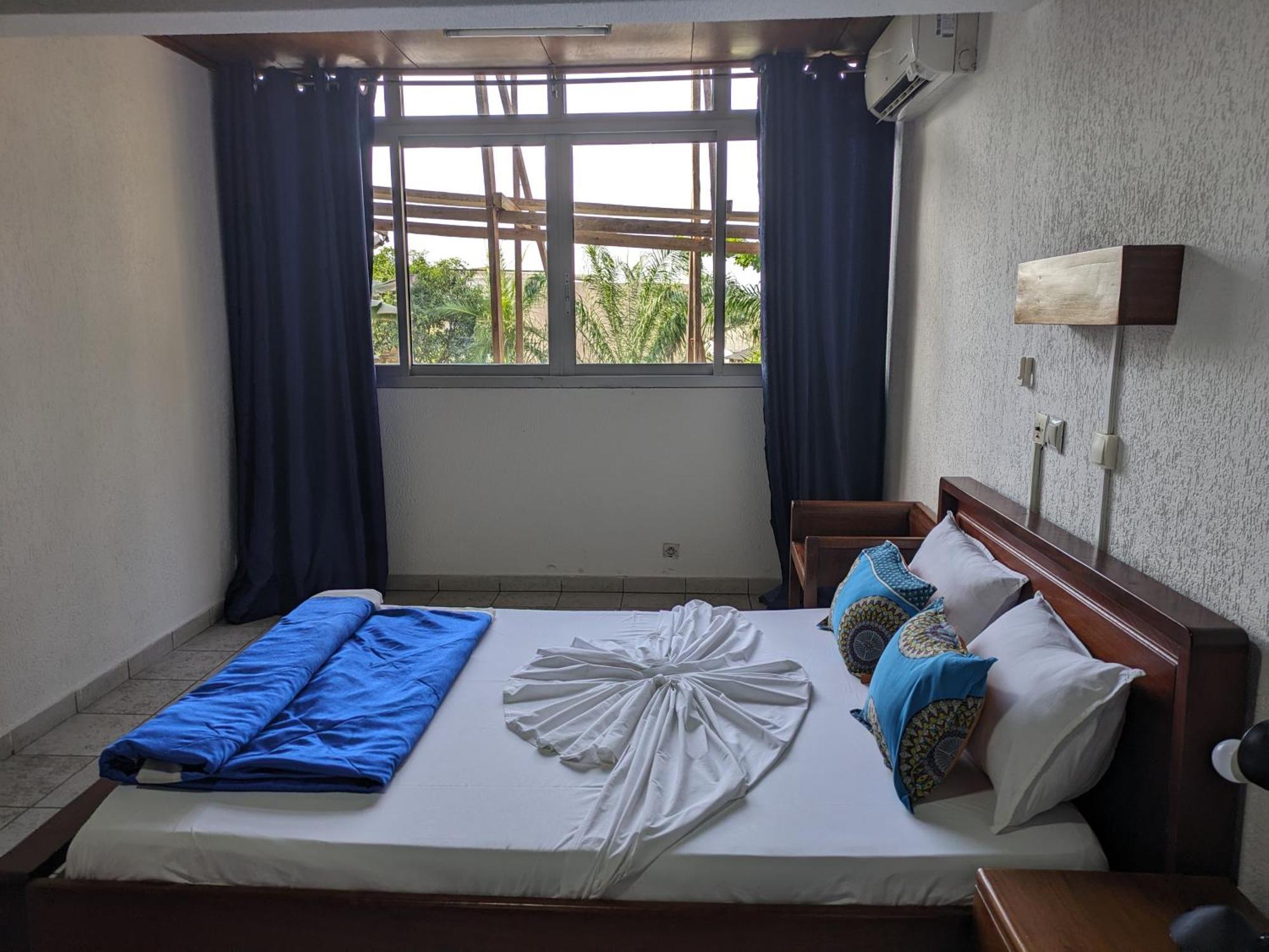 Foyer Du Marin - Deutsche Seemannsmission Douala Bagian luar foto