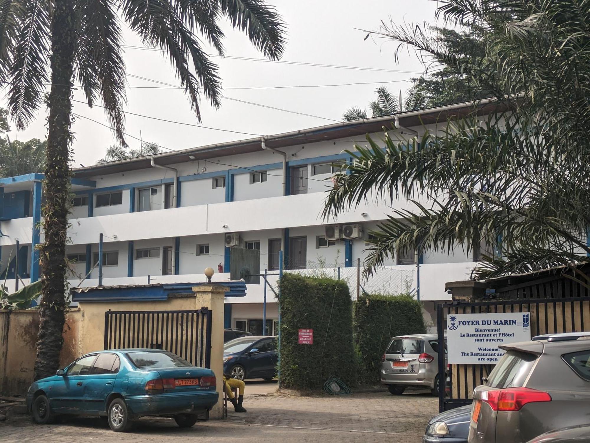 Foyer Du Marin Hotel Douala Bagian luar foto